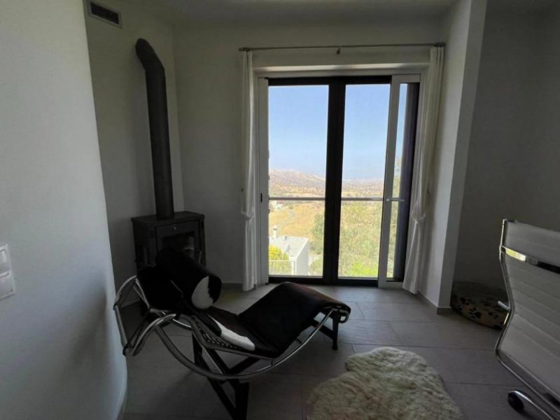 Listaros Rückzugsort mit Weitblick – Stilvolles Haus in Listaro mit Pool und Panorama Haus kaufen